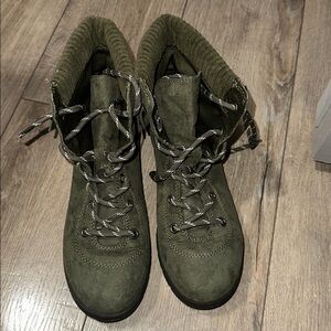 Women's Green Lace-Up Boots